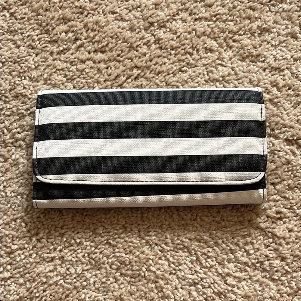 Kut from the Kloth Wallet